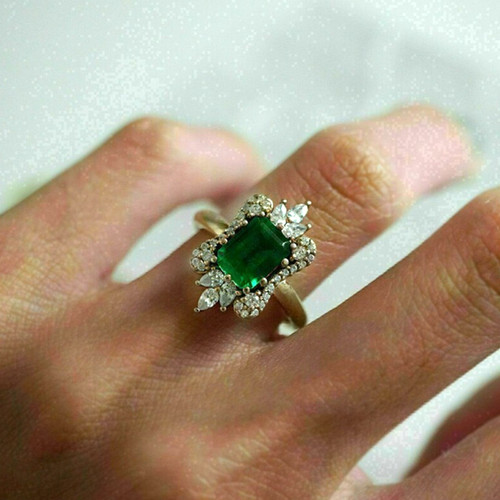 Emerald cut diamond - ct,