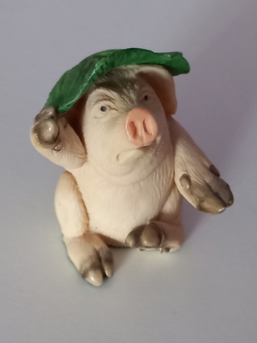 Piggin pouring down - pouring,