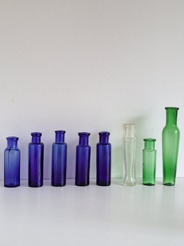 Group glass poison - group,