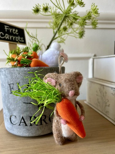 Spring easter felt mouse - easter,