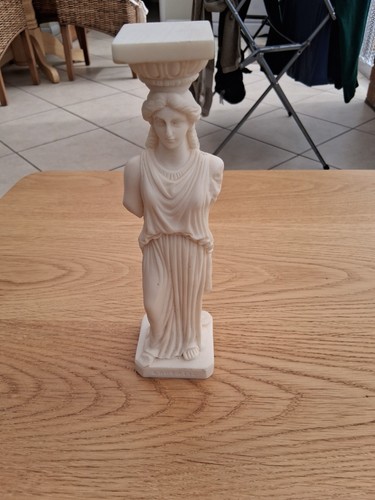 Alabaster figure kapyatie - figure,