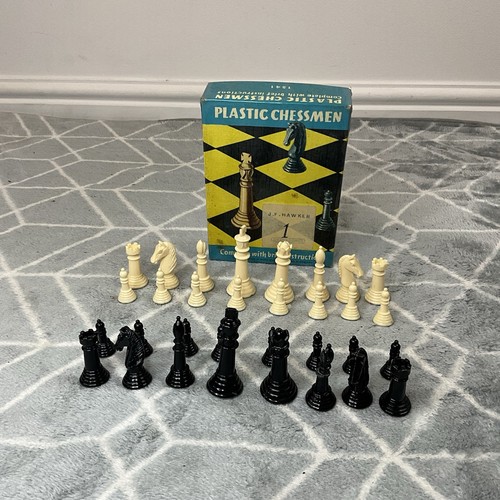 Large vintage plastic chess - large,