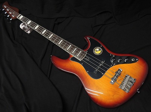 Sire marcus miller - miller, v5r