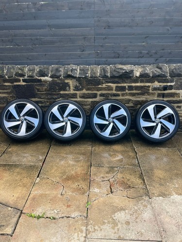 Genuine volkswagen golf - genuine, gti