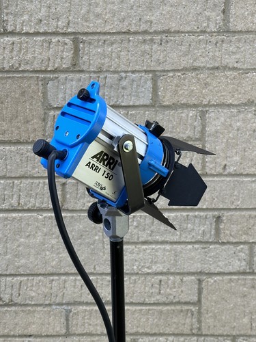 Arri junior 150 fresnel - &,