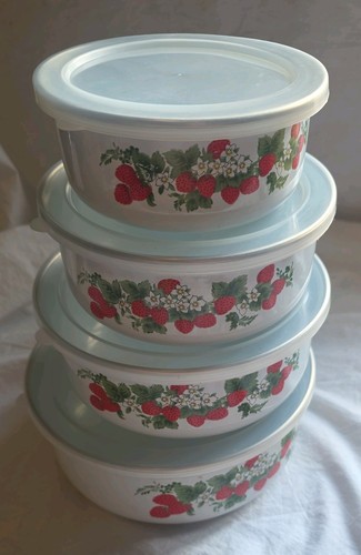 Part vintage strawberry - part,