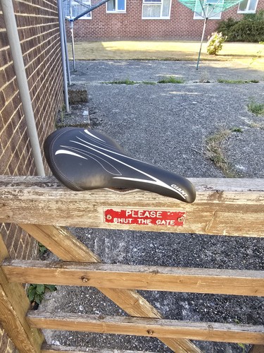 Giant liv saddle - giant,