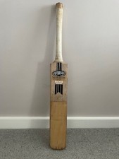 Newbery Krakatoa Magma Handmade Cricket Bat Size 3, 29 in used