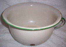 Enamel Cream/Green Chamber Pot Size 13 x 24 cm