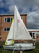 rs feva sailing dinghy
