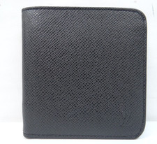 LOUIS VUITTON Taiga Leather