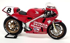 UH 1/12 Honda RC30 VFR750R