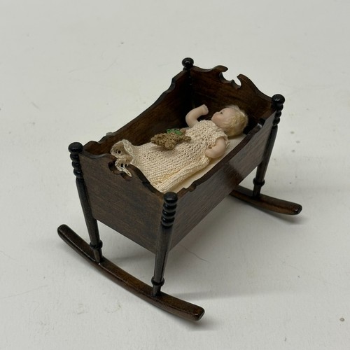 12th scale dolls house - 1:12th,