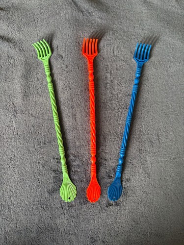 Plastic back scratcher - plastic,
