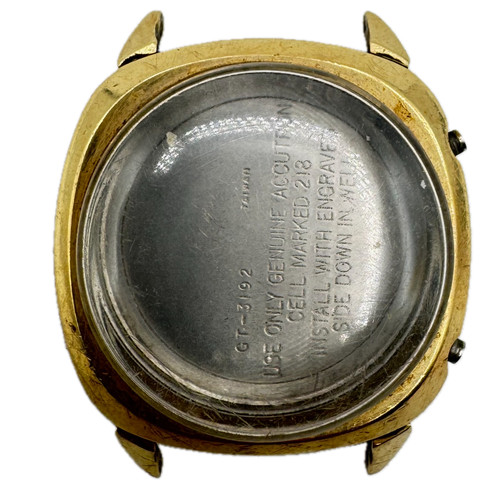 Vintage 34mm 1976 bulova - 34mm,