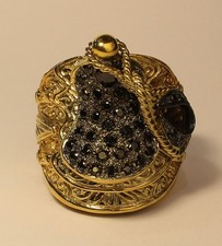 Heavy Saddle Ring with Black CZ Stones & Lasso, 9ct Yellow Gold – Mens, 92g