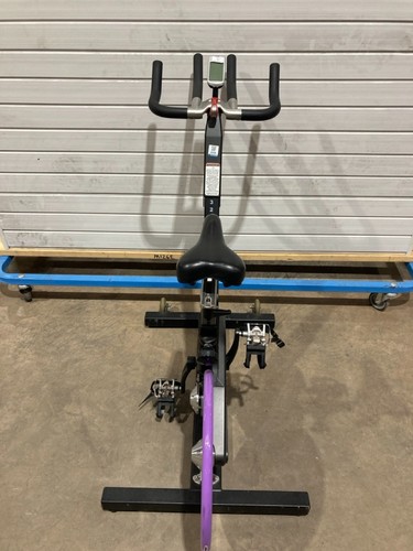 Keiser indoor studio - indoor, bike