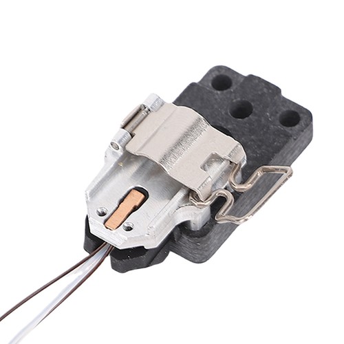 Heater thermistor for - ⁺heater,