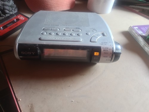 Sony dream machine - icf, c253l