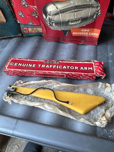 Nos vintage trafficator - , arm