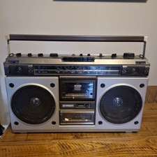 Hitachi TRK-8200E Stereo Radio