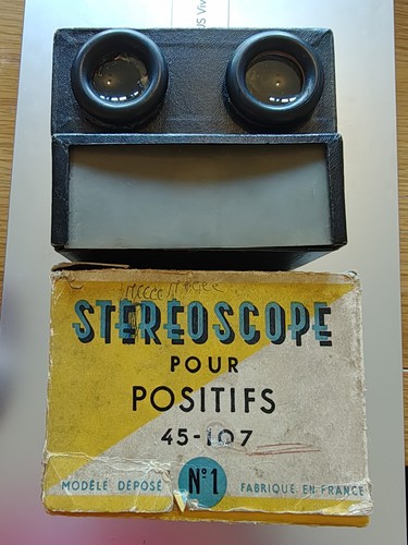 Vintage french stereoscope - vintage,