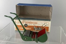 DINKY SUPERTOYS #751 LAWN