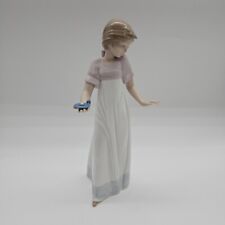 Lladro Nao - To Light The Way 1155 - Damaged 