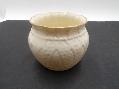 Vtg belleek ireland collectors - ireland,