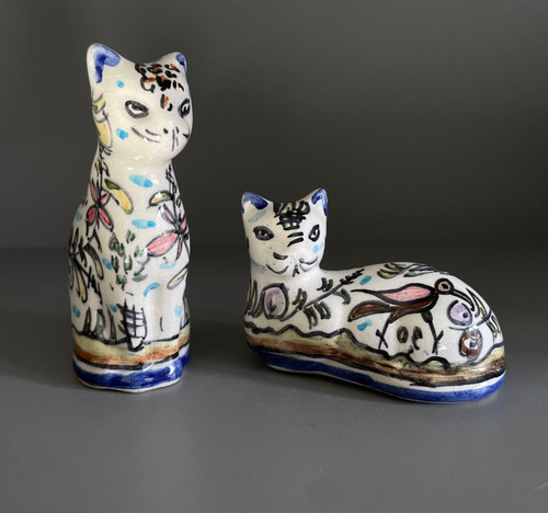 Portuguese pottery cat
