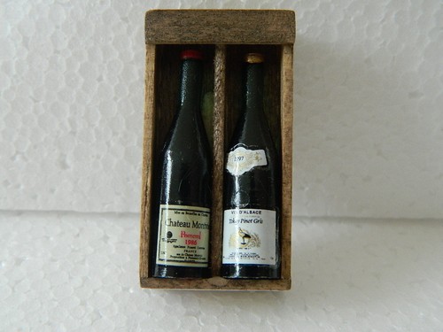 12th scale dolls house - (f28),