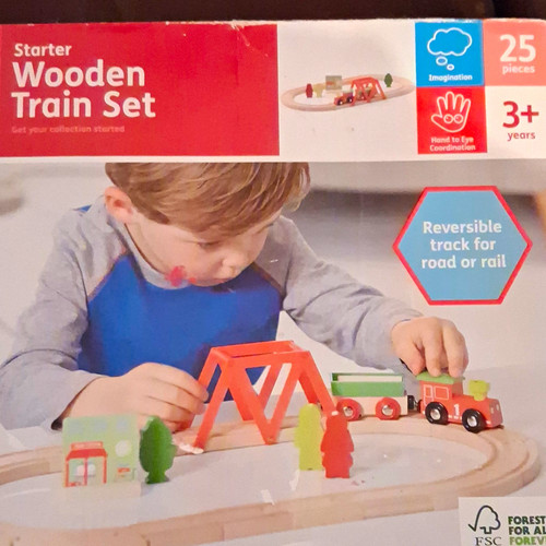 Tesco wooden starter - train, set