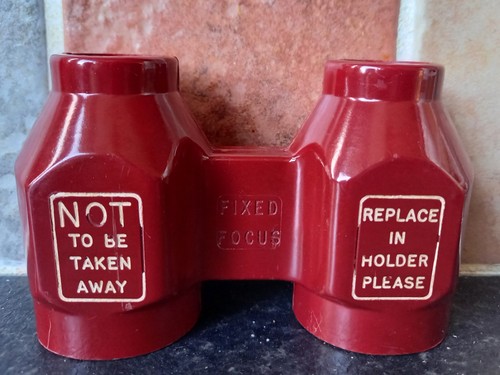 Red bakelite opera glasses - red,
