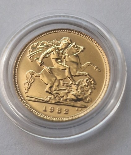 Half gold sovereign queen - gold,