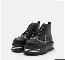 KOI PLATFORM BOOTSBOXED KOI