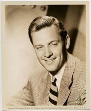 WILLIAM HOLDEN 1940s 8x10