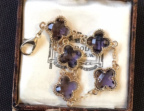 Vintage style jewellery - vintage,