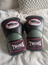 Twins Special Long Cuff Muay