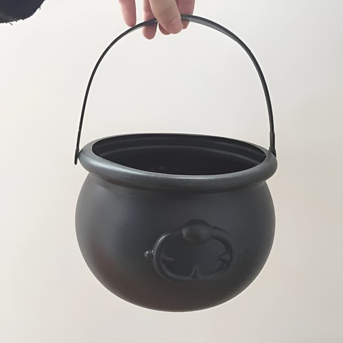 Large witch wizard cauldron - large,