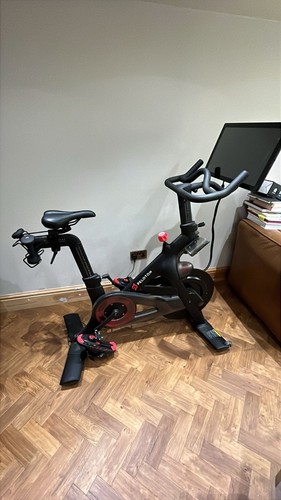 Peloton bike 3rd generation - bike,