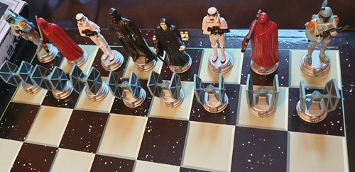 Collectable star wars chess - wars,