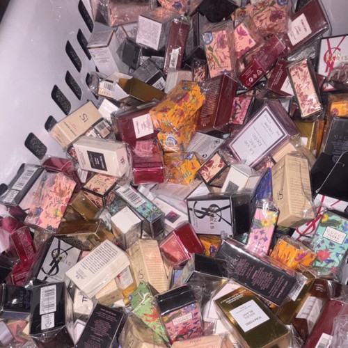 Assorted perfume sample size - perfume,