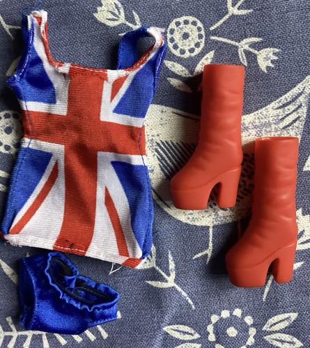 Spice girl dolls - spice, clothes