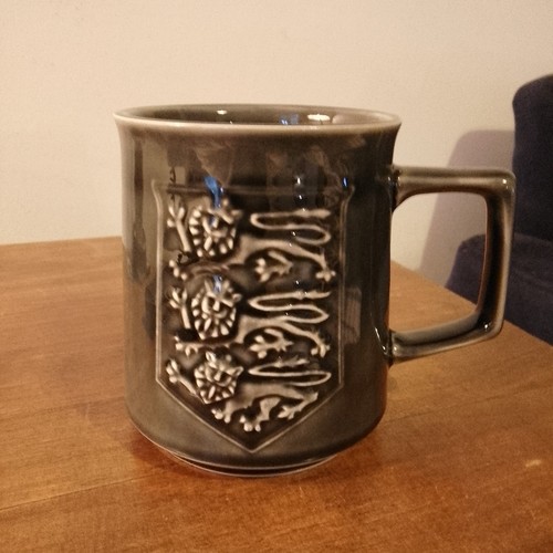 Vintage holkham pottery edp - pottery,