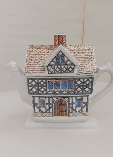 Sadler tudor house - sadler, teapot