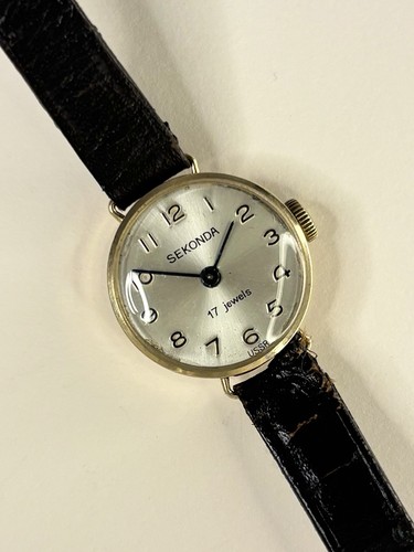 Sekonda 9ct gold ladies - sekonda,