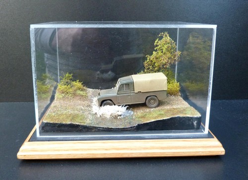 Scale diorama land rover - scale,