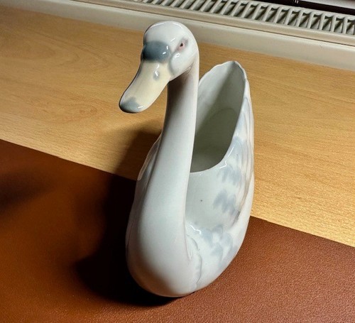 Vintage swan bird planter - vintage,