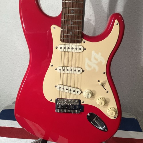 Squire fender guitar - by, (
