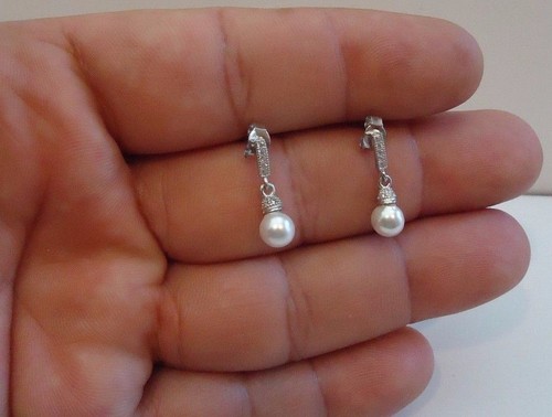 Dangling earrings 6mm white - dangling,